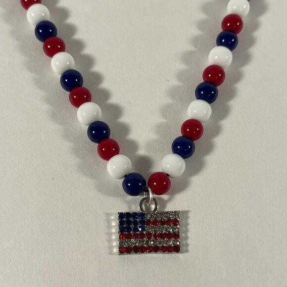 American Flag Red/Clear/Blue Rhinestones Red/White/Blue Glass Bead Necklace NWT - Picture 1 of 3